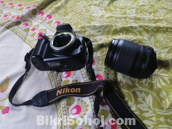 Nikon D5000